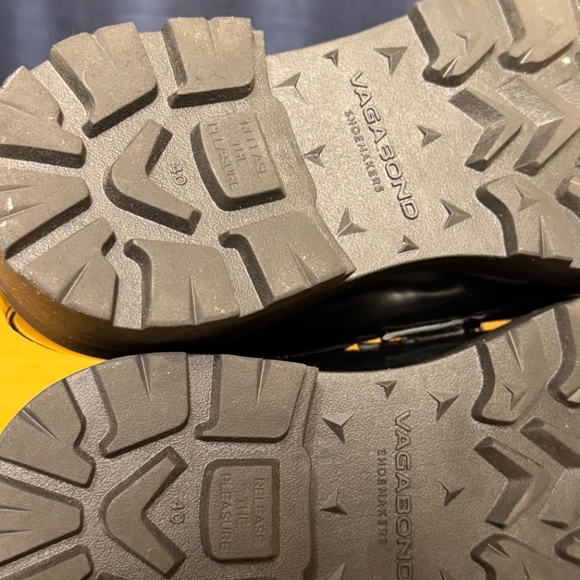 Vagabond Shoemakers Cosmo 2.0 Tassel Loafer - Picture 12 of 12